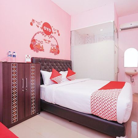Hotel O Juanda Near Terminal International Juanda Brebek Esterno foto