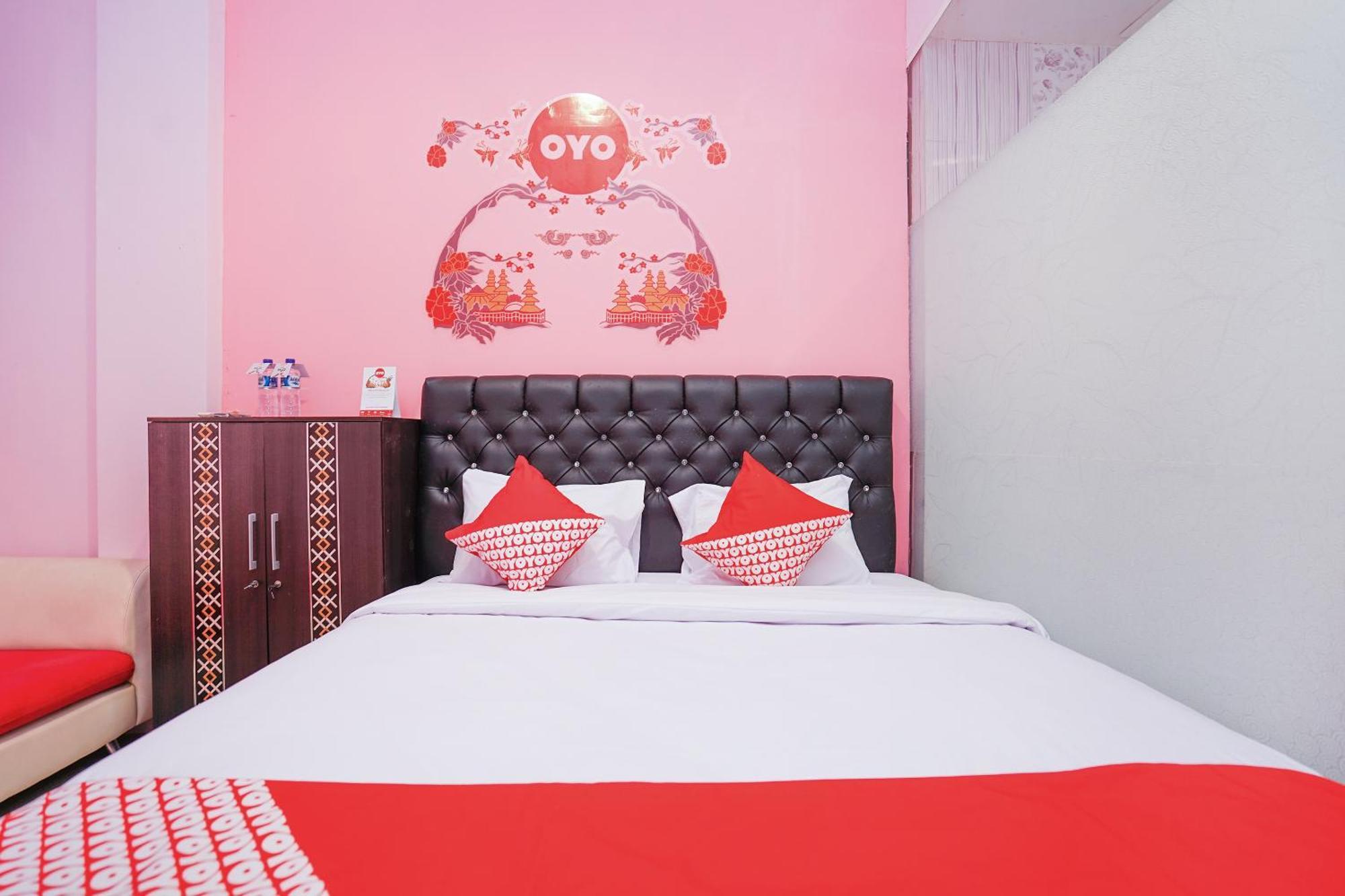 Hotel O Juanda Near Terminal International Juanda Brebek Esterno foto